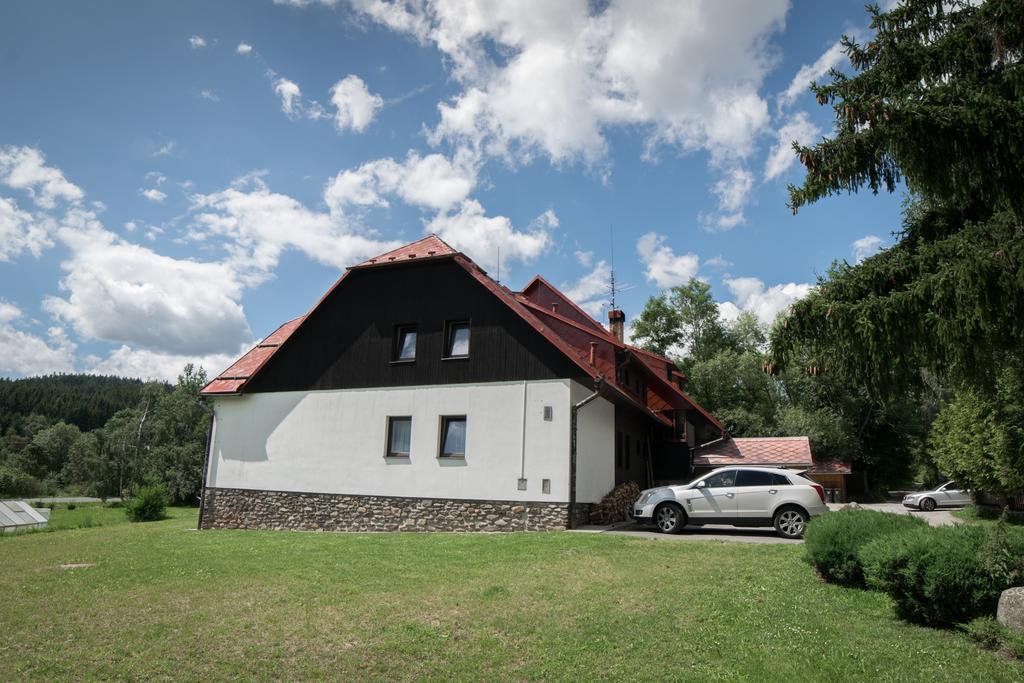 Penzion Ekosport Hotel Stachy Bagian luar foto